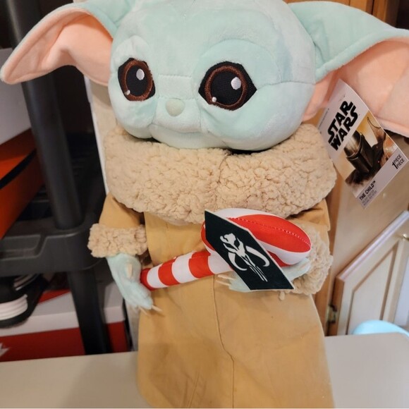 Star Wars THE CHILD Holiday Greeter 18" Plush Baby Yoda holding Candy Cane - Picture 9 of 10
